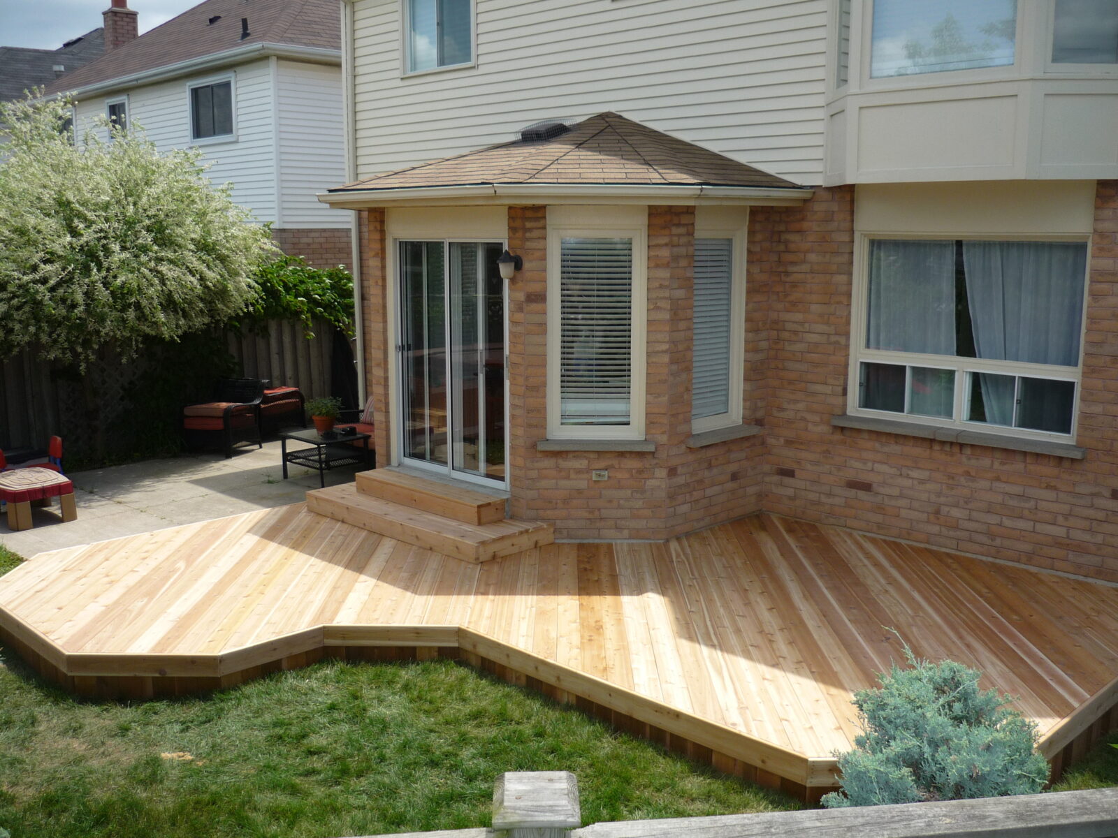 Residential Deck Builder in Burlington